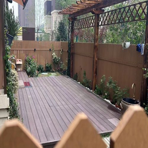 庭院木塑地板护栏整体制作安装.jpg